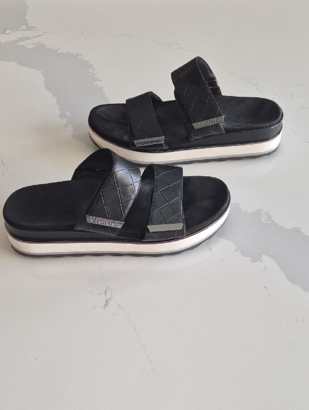 Vionic Black Quilted Double-Strap Platform Slides - Picture 3 of 7
